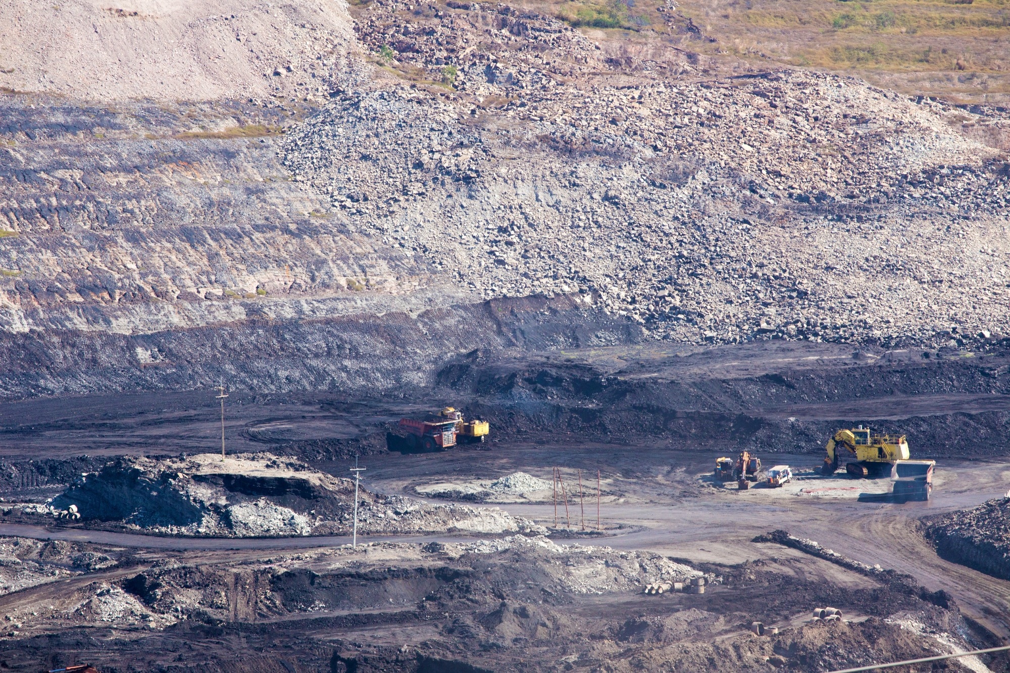 How are Robots Transforming Coal Mining Operations?