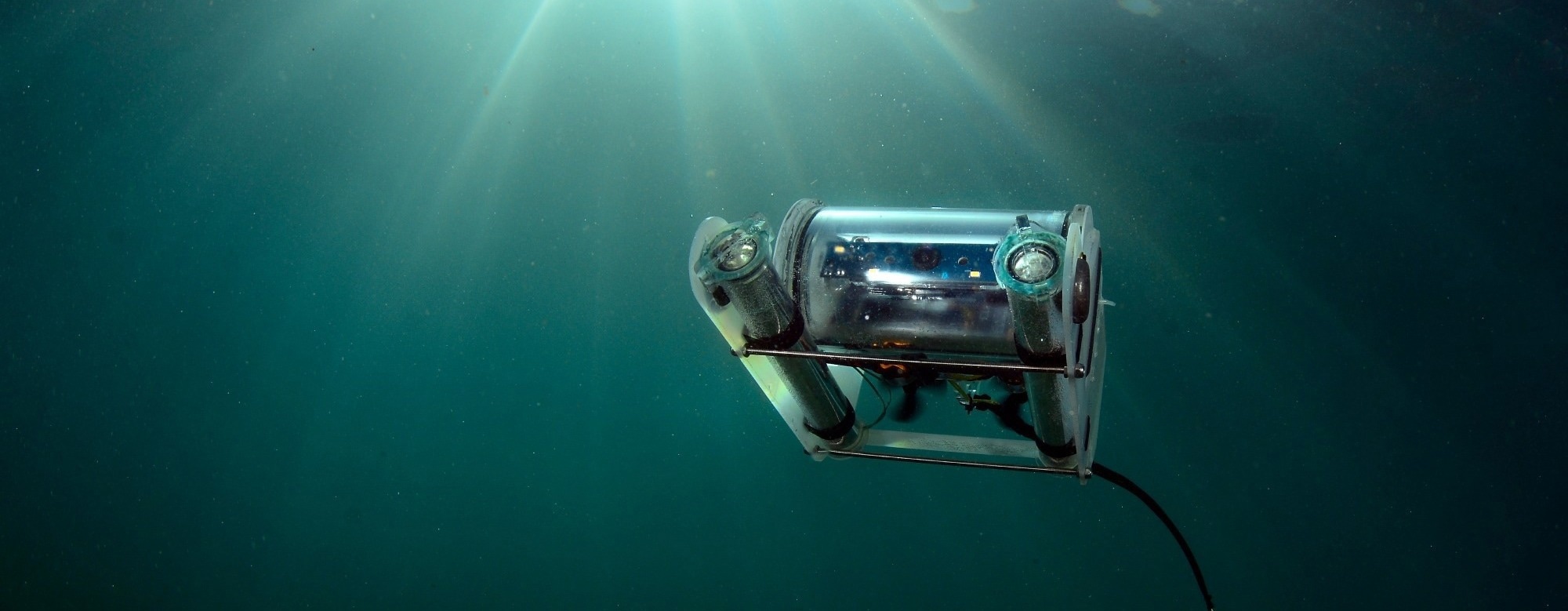 New Magnetoelectric Antenna Helps Underwater Robots Communicate Over Long Distances