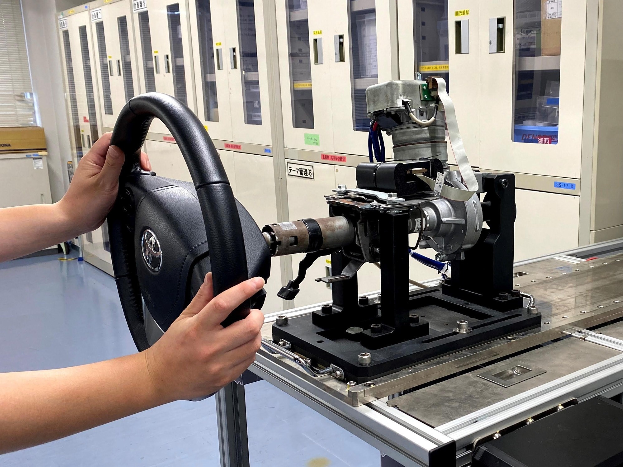 Promoting Active Interaction Between Autonomous Vehicles and Their Human Drivers