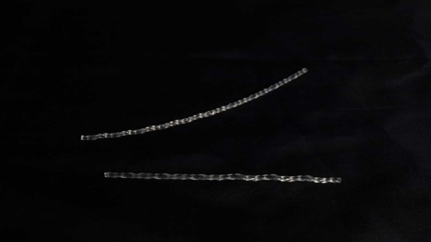“Brainless” Soft Robot Capable of Maneuvering Dynamic Environments