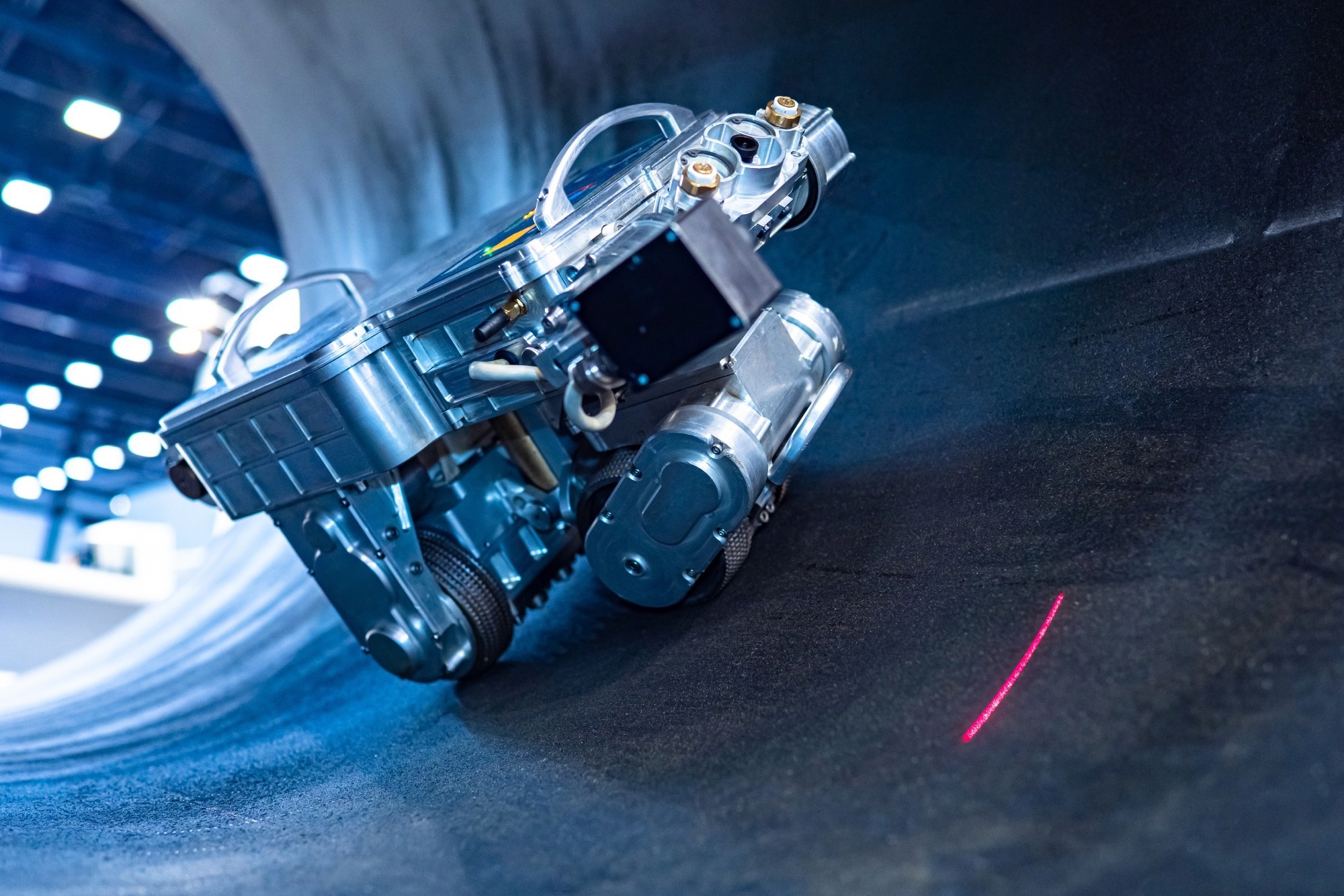 Novel Helical Gait for Snake Robots in Pipeline Inspection