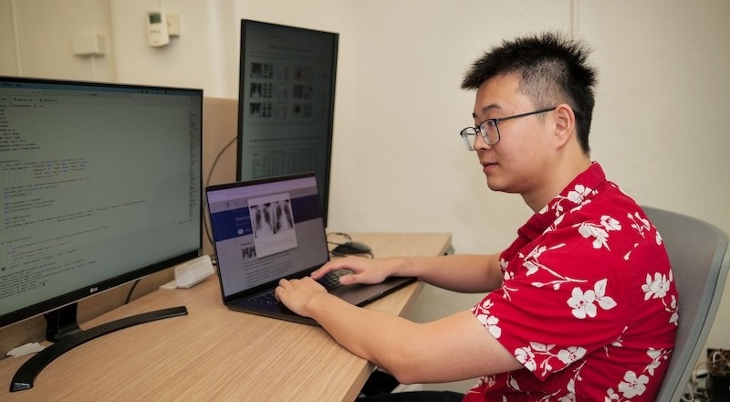 AI Training Method Mirrors Physician Education for Image Analysis