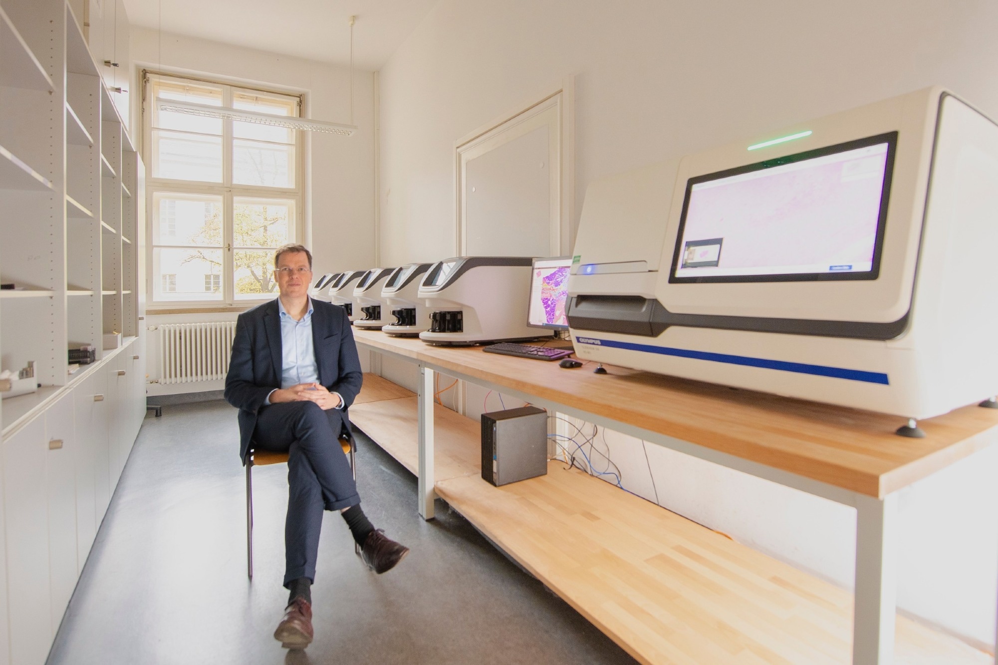 AI Tool Enhances Detection of Rare Diseases Using Common Data