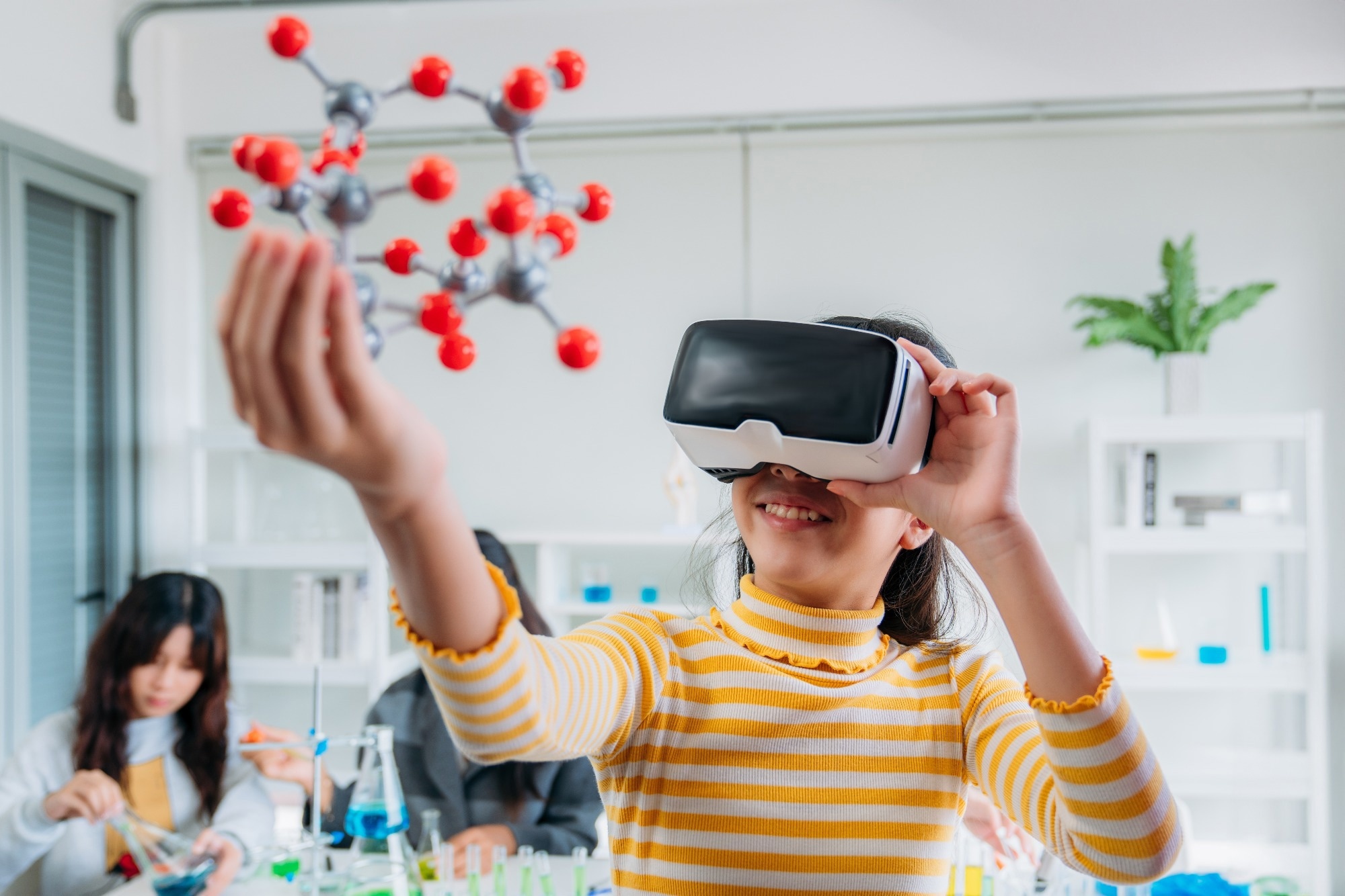 VR Transforms STEM Learning with PrismsVR