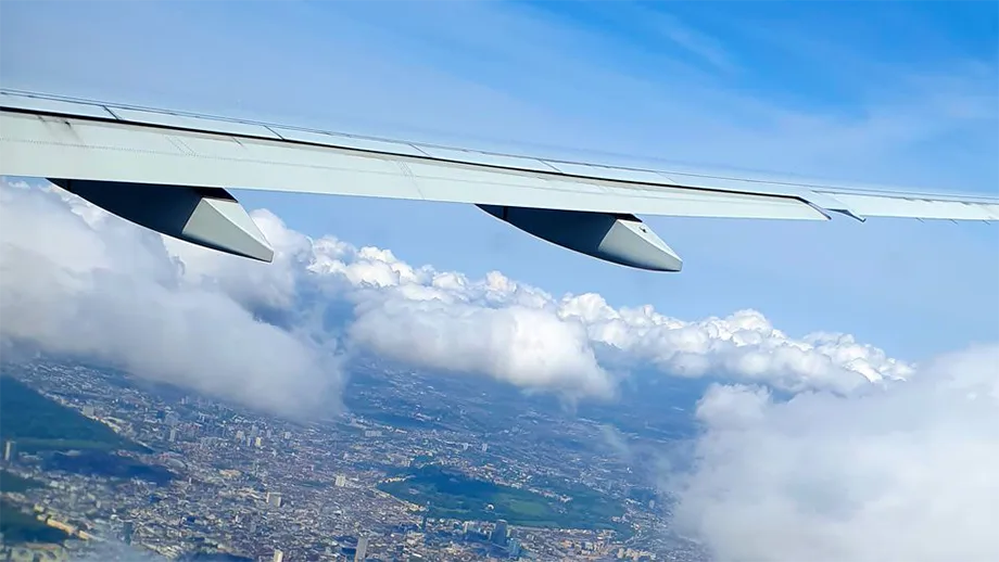 AI-Driven Flow Control Enhances Wing Performance