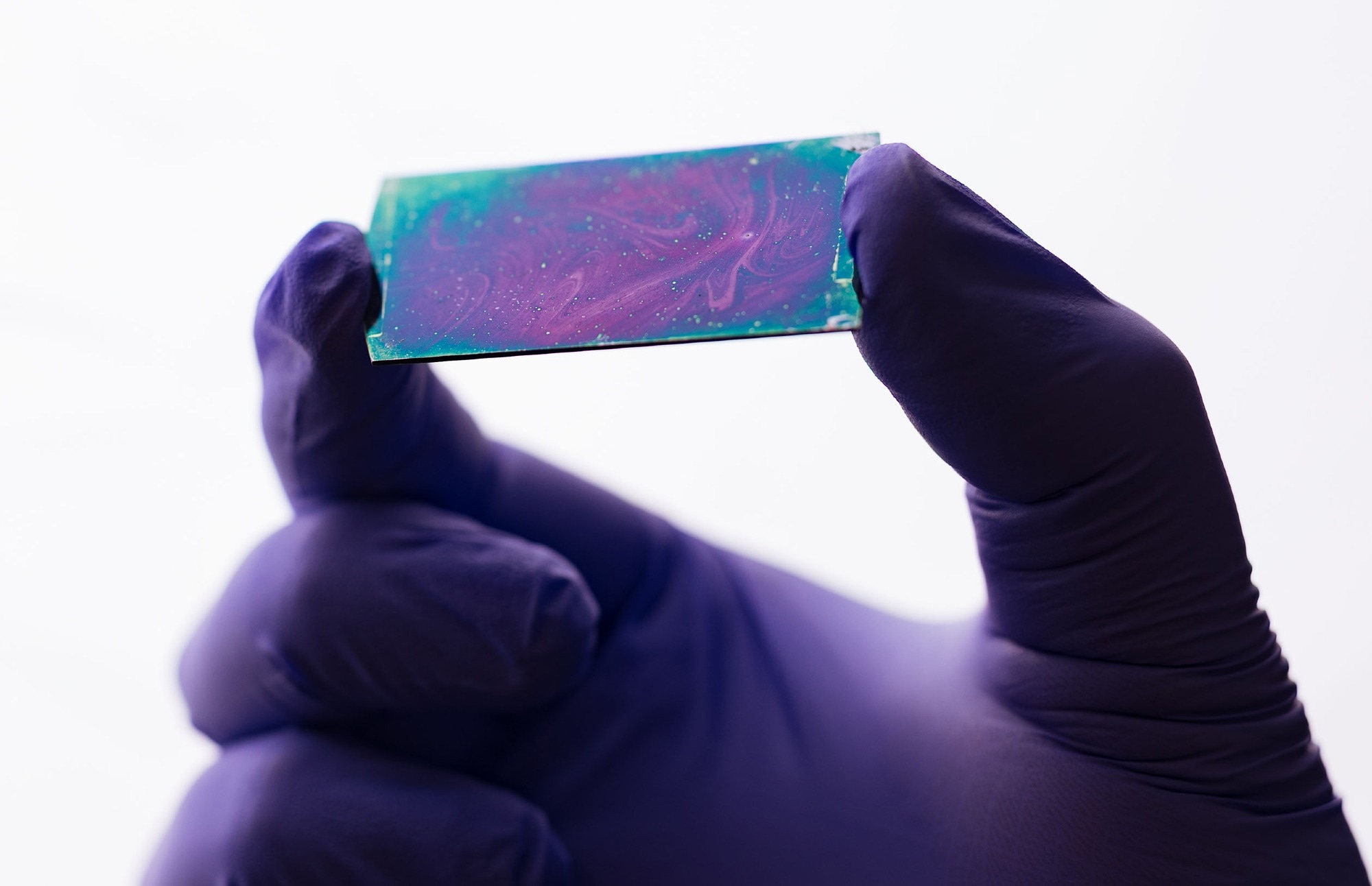 2D Material Cuts AI Chip Power Use While Boosting Speed