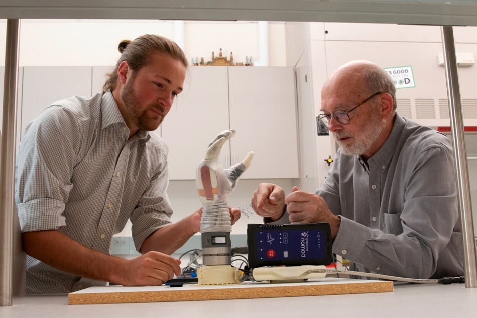 New Robotic Prosthetic Arm Enables Amputee to Sense Touch