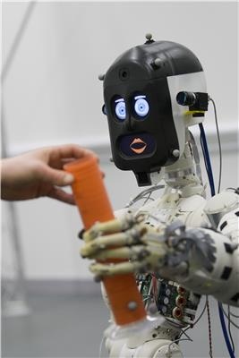 Majority of Users Prefer Expressive Robots than More Efficient, Less Error Prone Ones