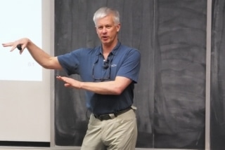 University of Washington Professor Delivers Lecture on Computational Ethics for AI