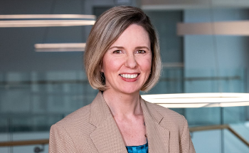 Review Examines How People Develop Trust in AI Technologies