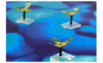 Mini Plastic Robot Moves Under the Effect of Light and Magnetism