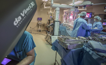 Study Finds Robotic Surgery Could Improve Results for Oropharyngeal Cancer Patients