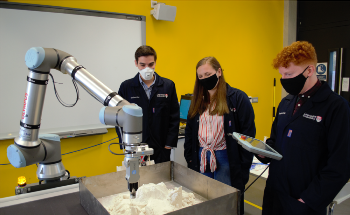 Robotic Tools Make 3D Manufacturing Process Safer