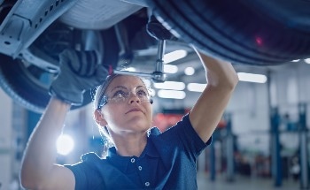 57% of Global Manufacturers Believe Robots are not Replacing Human Workers