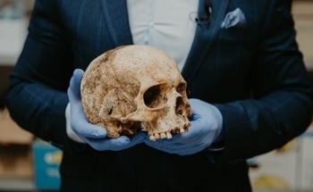 Scientists Use AI Techniques to Date Human Remains