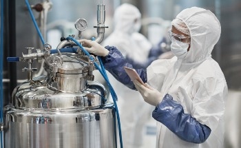 Can AI Make the UK's Chemical Manufacturing Sector Sustainable?