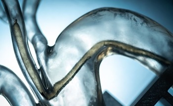 LCE-Powered Robot Grows and Steers Through Narrow Paths With Precision