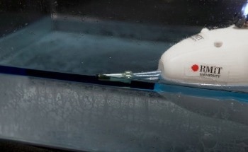 ‘Sea Creature’ Minibot Hoovers Up Oil Spills